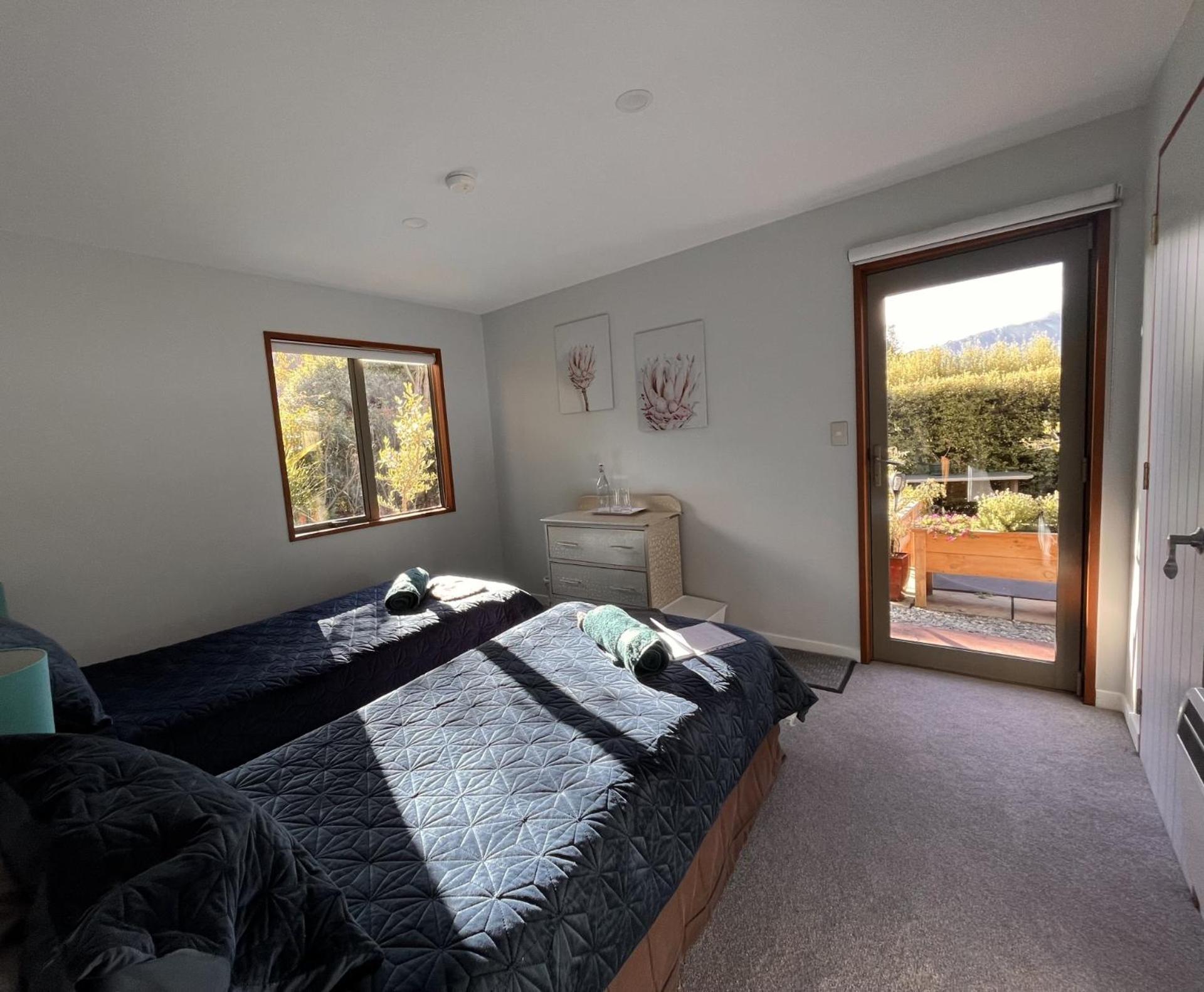 Aspen View - King or Twin view 3