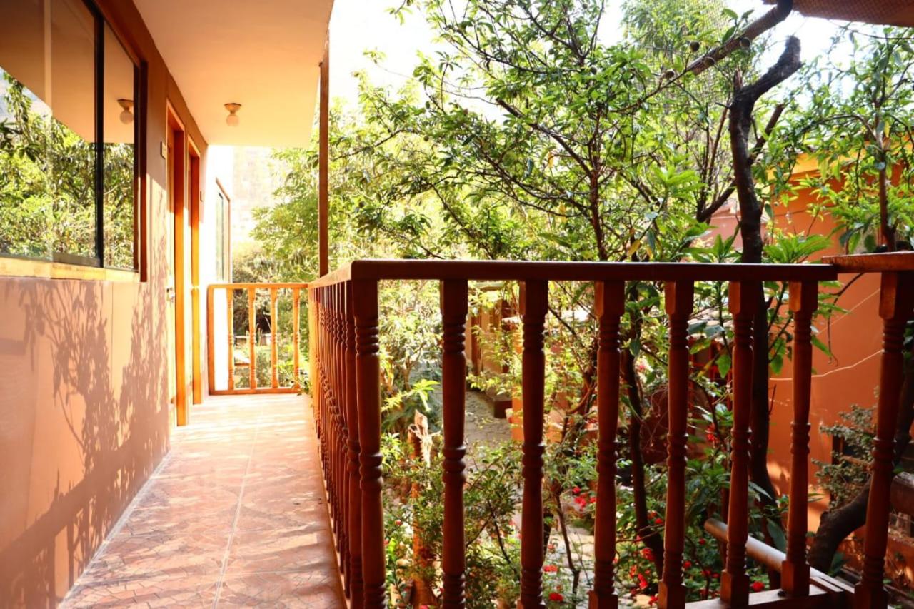Full Moon Eco Lodge