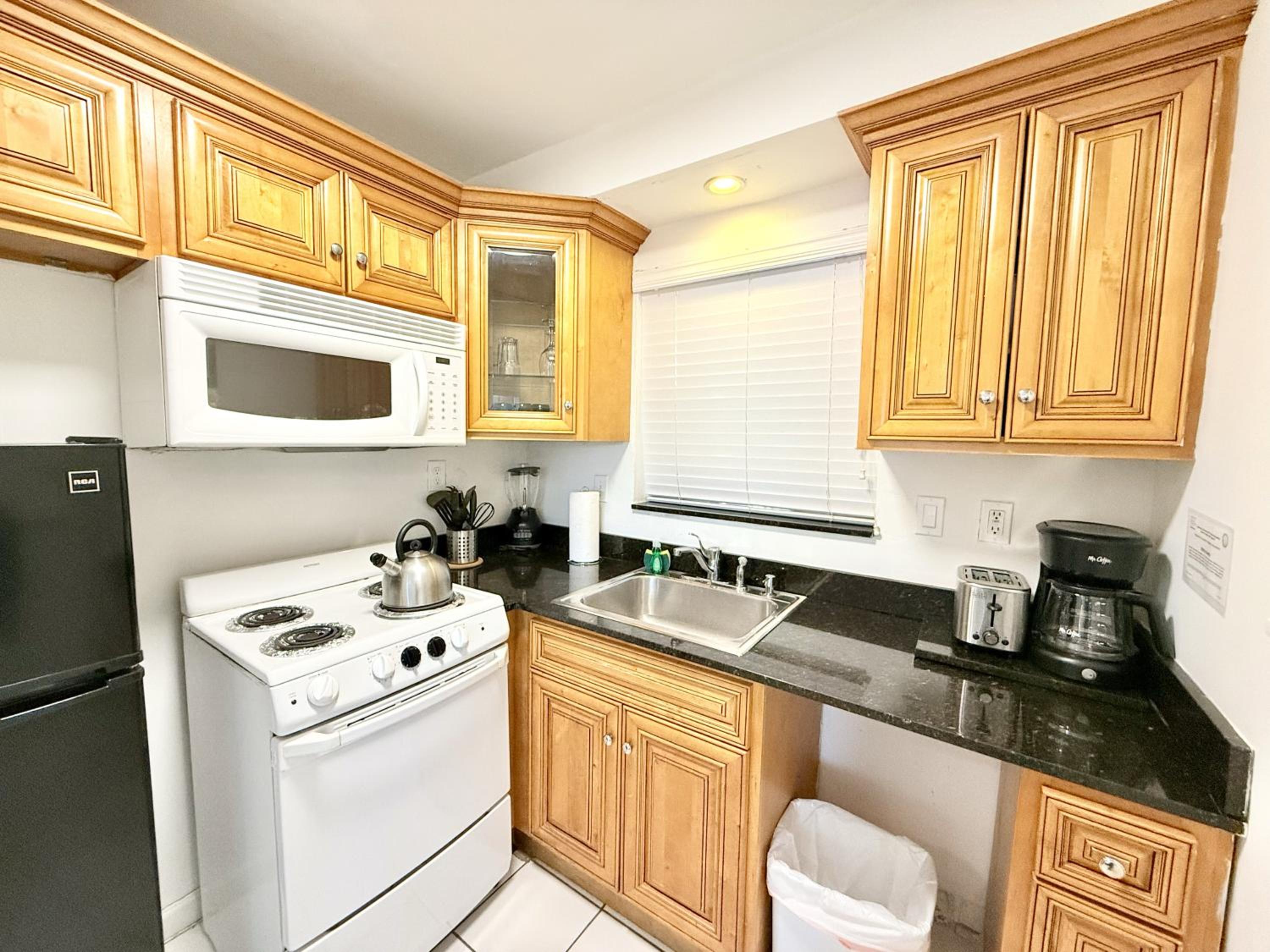 Southwinds Inn by The Gold Nests