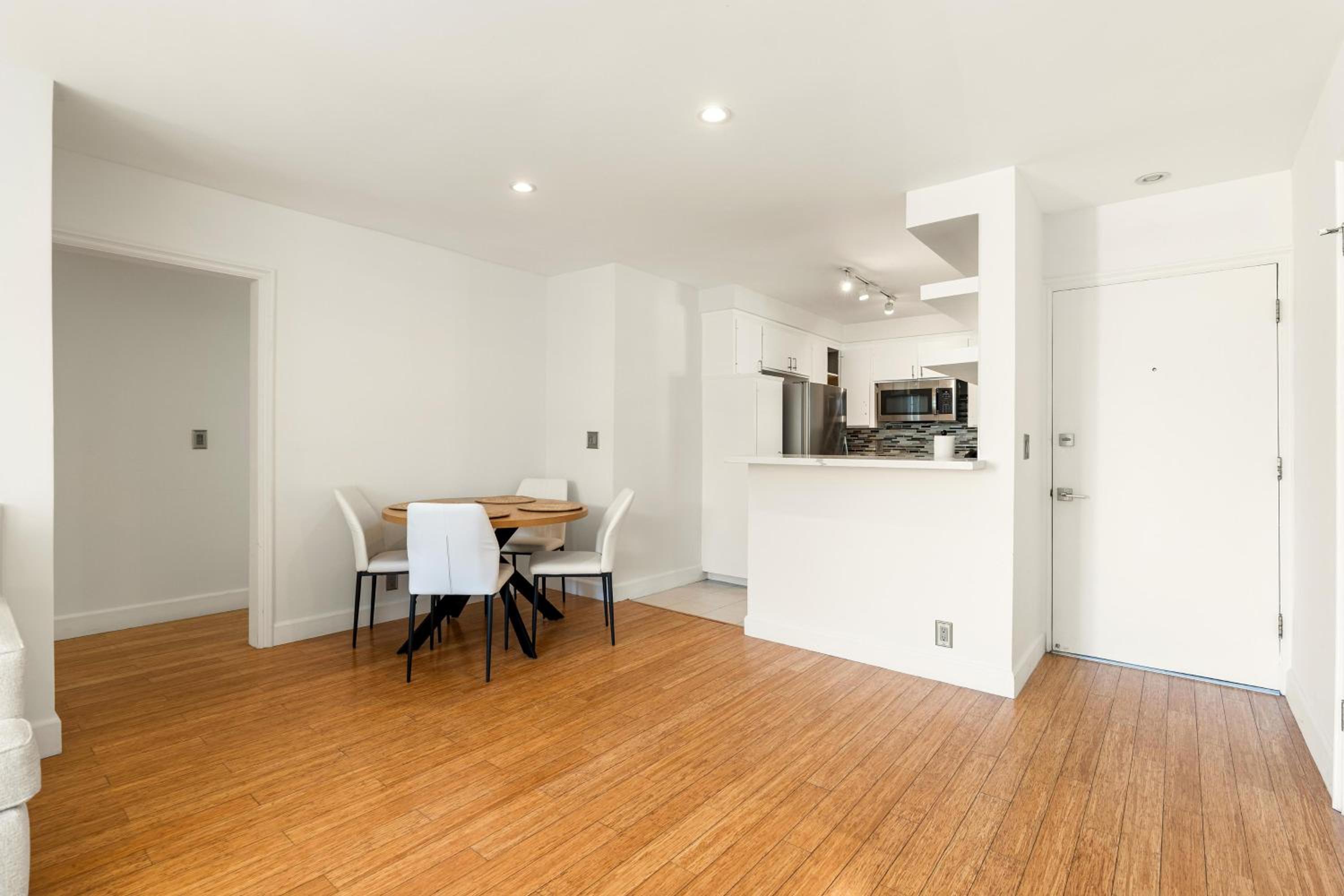 Los Angeles Vacations - Beachfront Bliss Spacious 2BR Apt In Santa Monica - Property Image 32