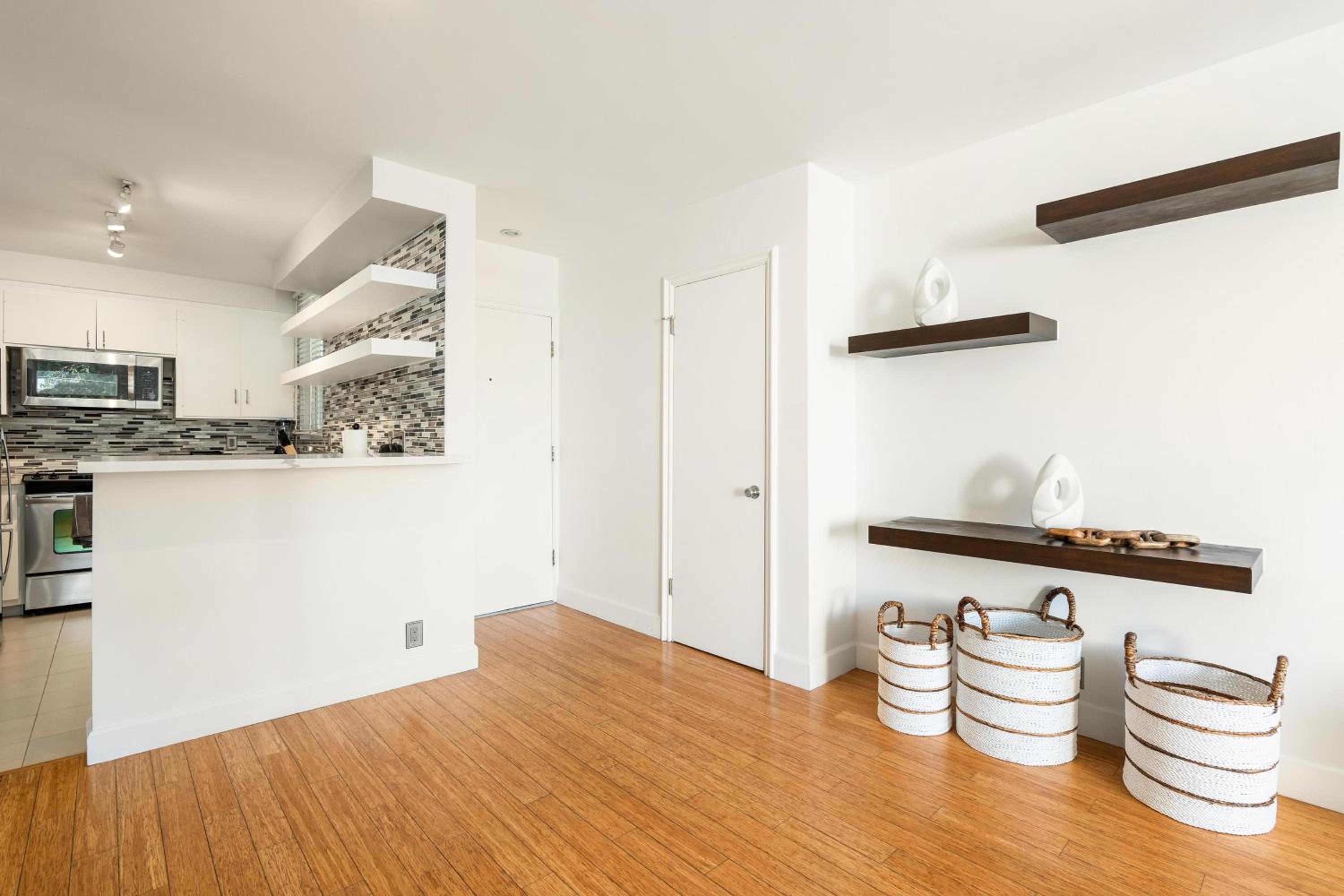 Los Angeles Vacations - Beachfront Bliss Spacious 2BR Apt In Santa Monica - Property Image 22