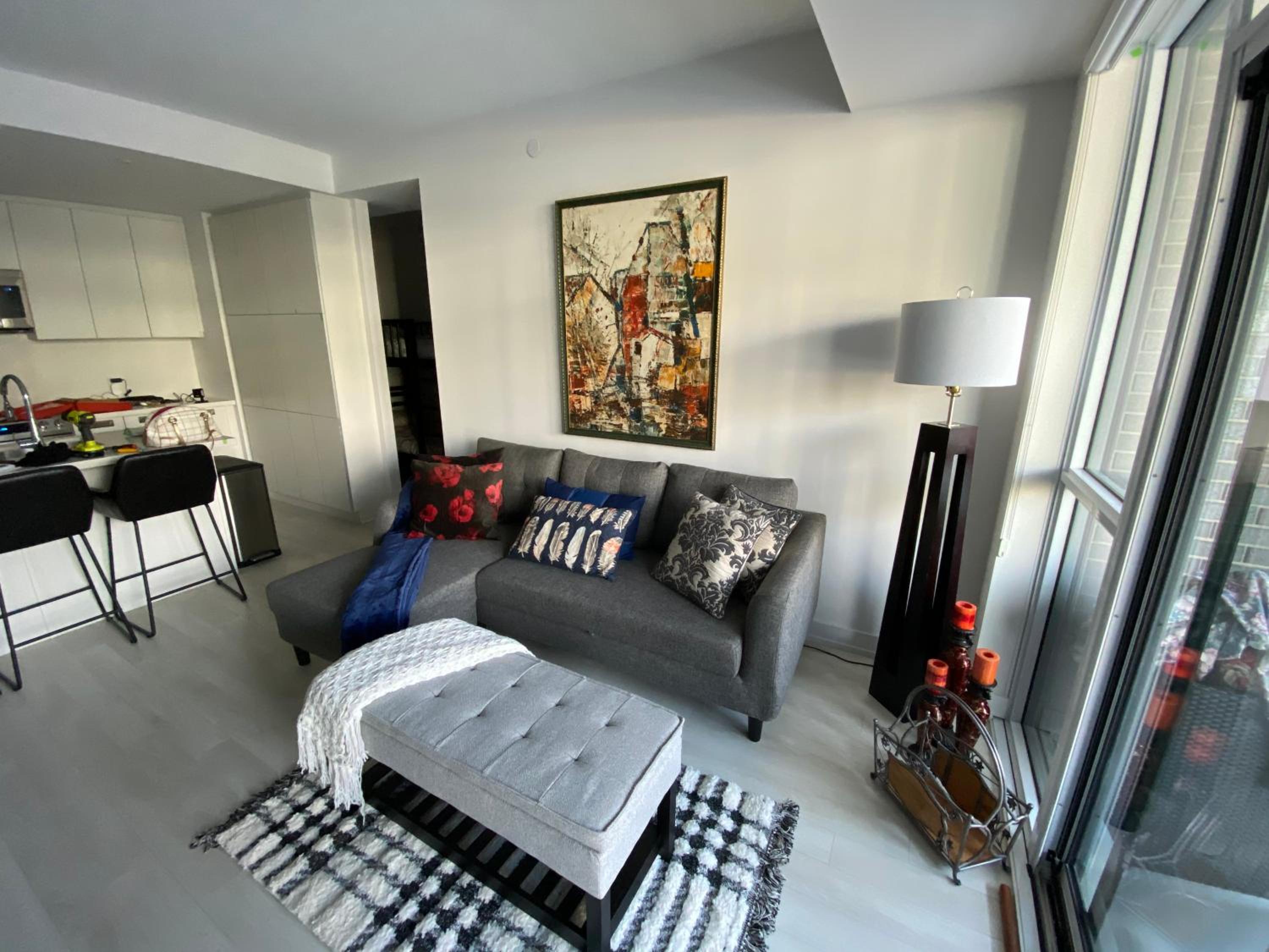 Beautiful Condo, 2 Bedrooms and a Den in Friday Harbour Resort!