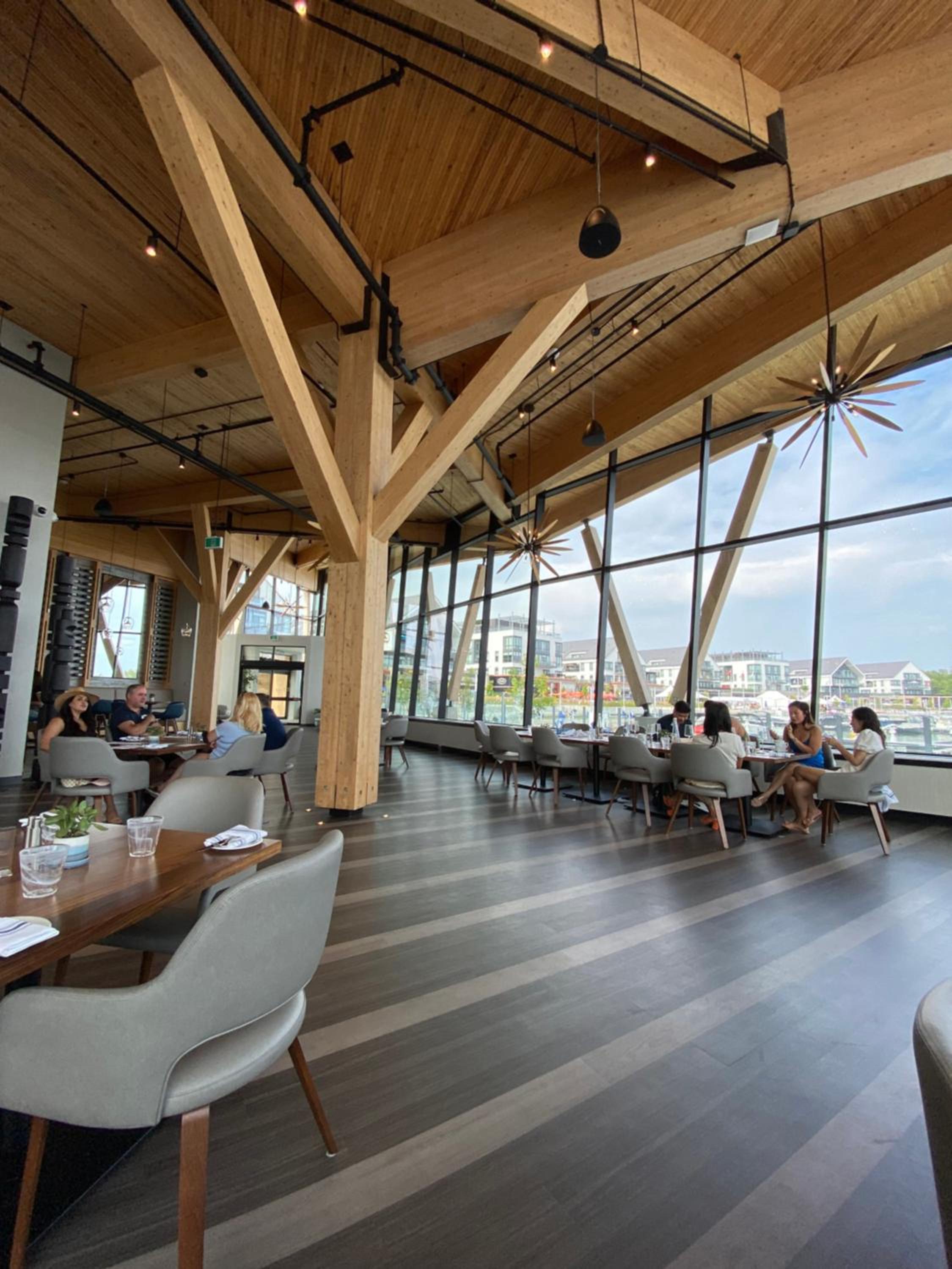 Beautiful Condo, 2 Bedrooms and a Den in Friday Harbour Resort!