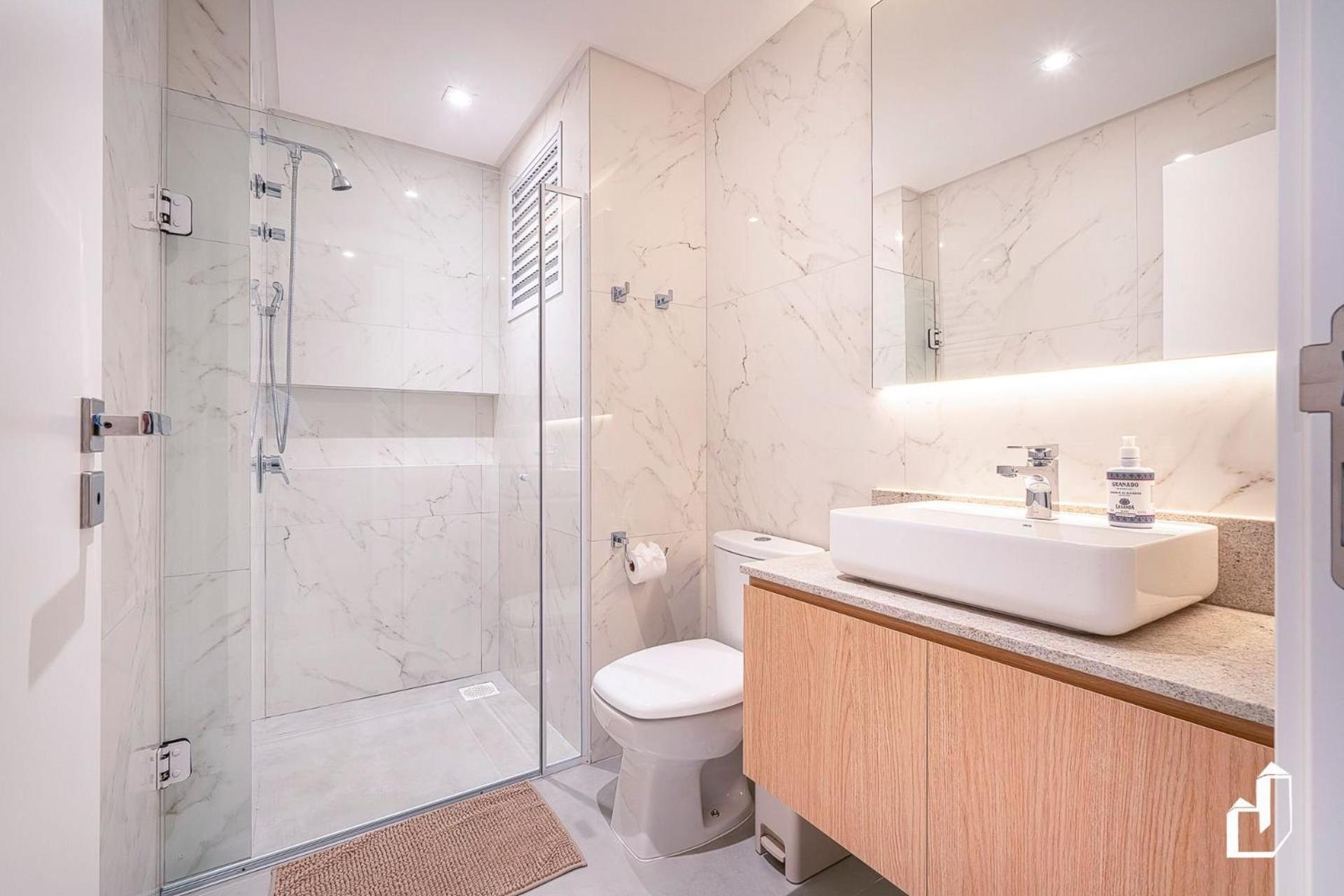 Apartamento para 05 pessoas com vista para o mar