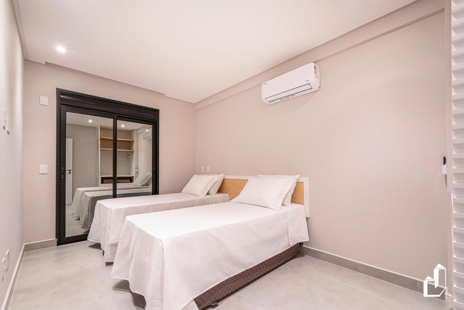 Apartamento para 05 pessoas com vista para o mar