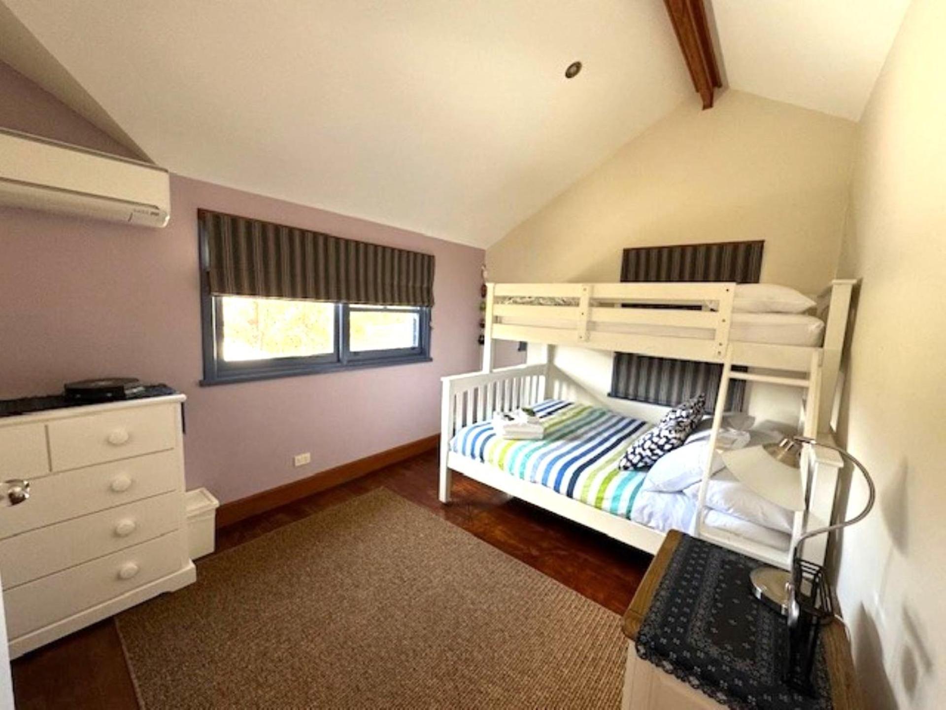 Artee House - A Bright Escape