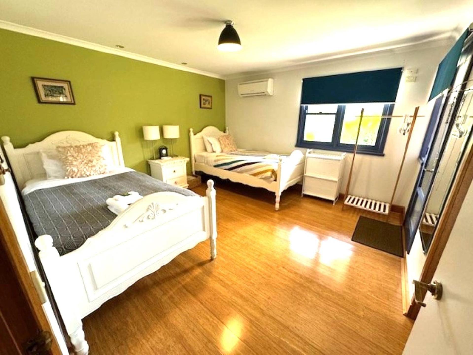 Artee House - A Bright Escape