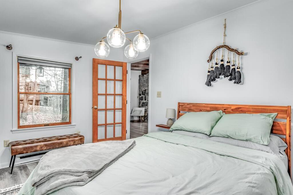 Harpers Ferry Escape with Hot Tub - Property Image 1
