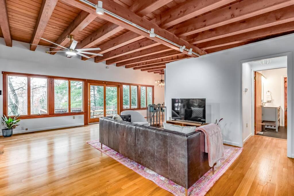 Harpers Ferry Escape with Hot Tub - Property Image 23