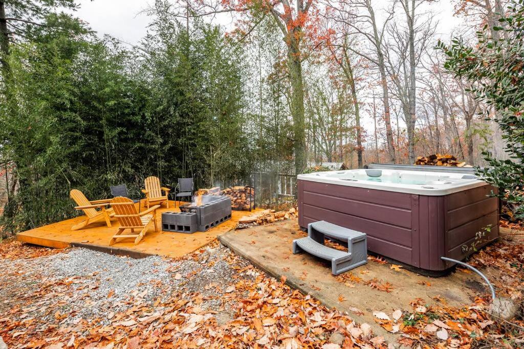Harpers Ferry Escape with Hot Tub - Property Image 11