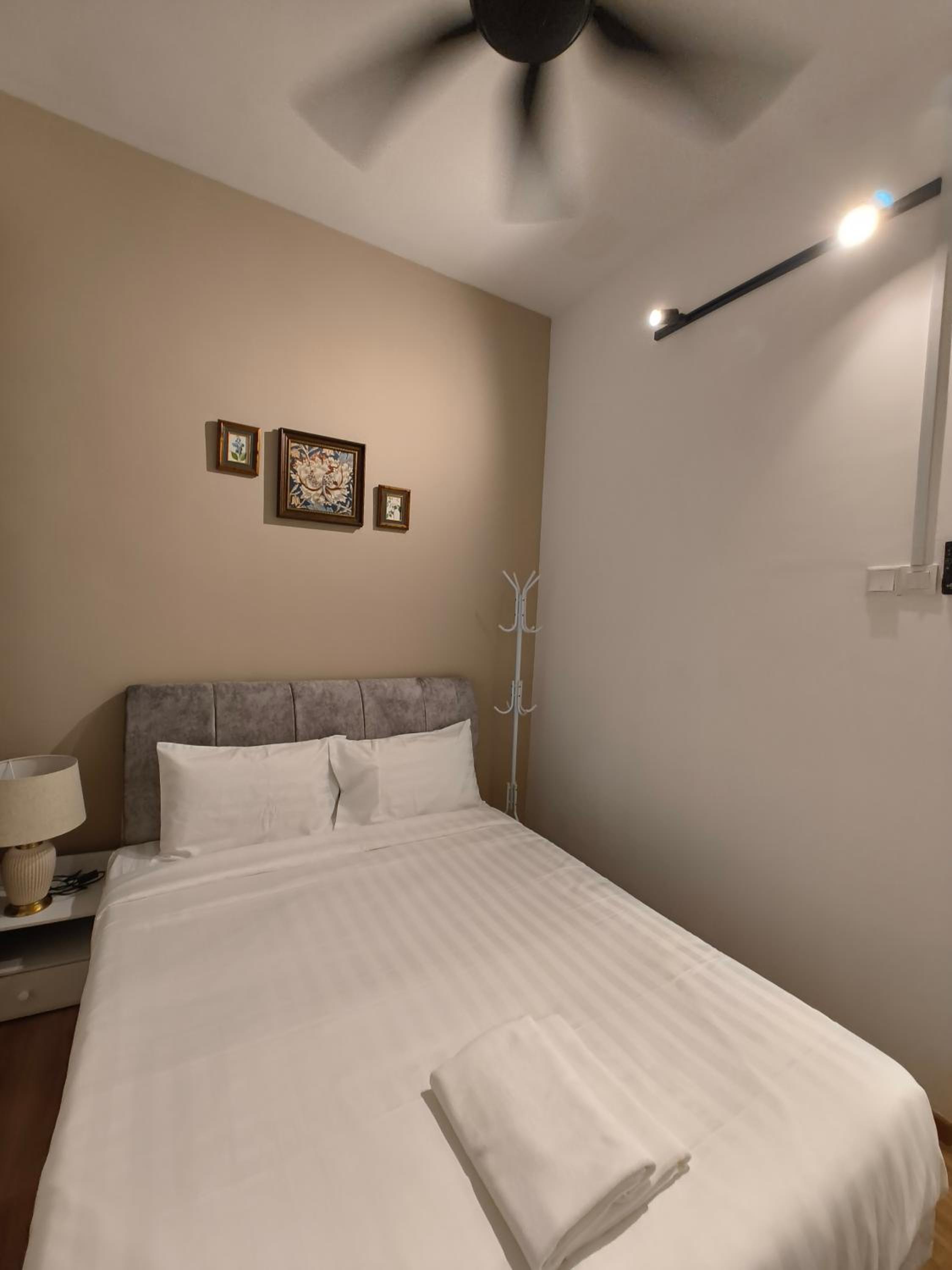 May Eurostay at The Cove Hillside Residential photo 6