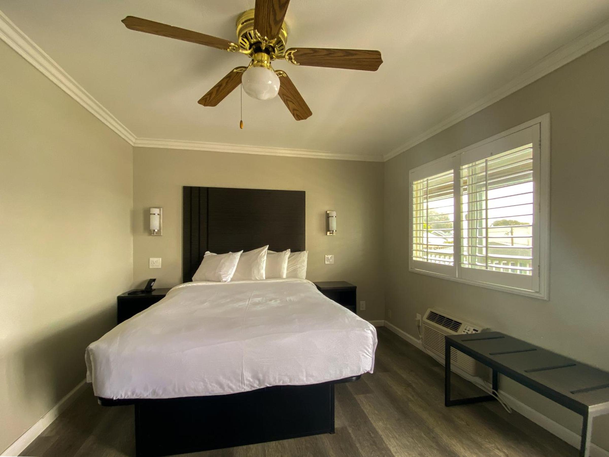 Rockview Inn and Suites - Morro Bay CA