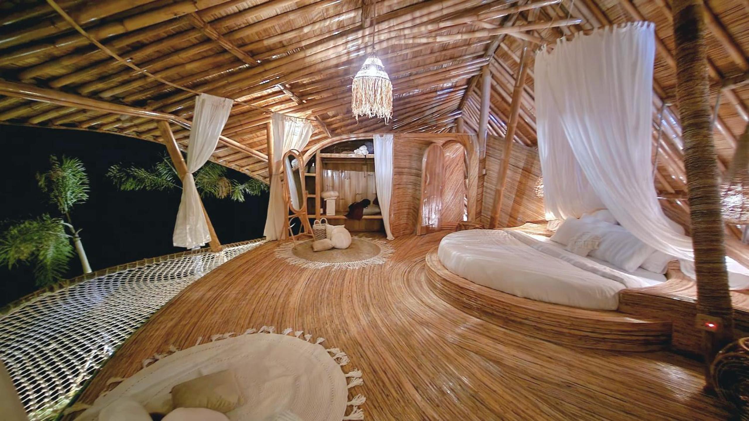 Instagenic Casa Savana Sidemen