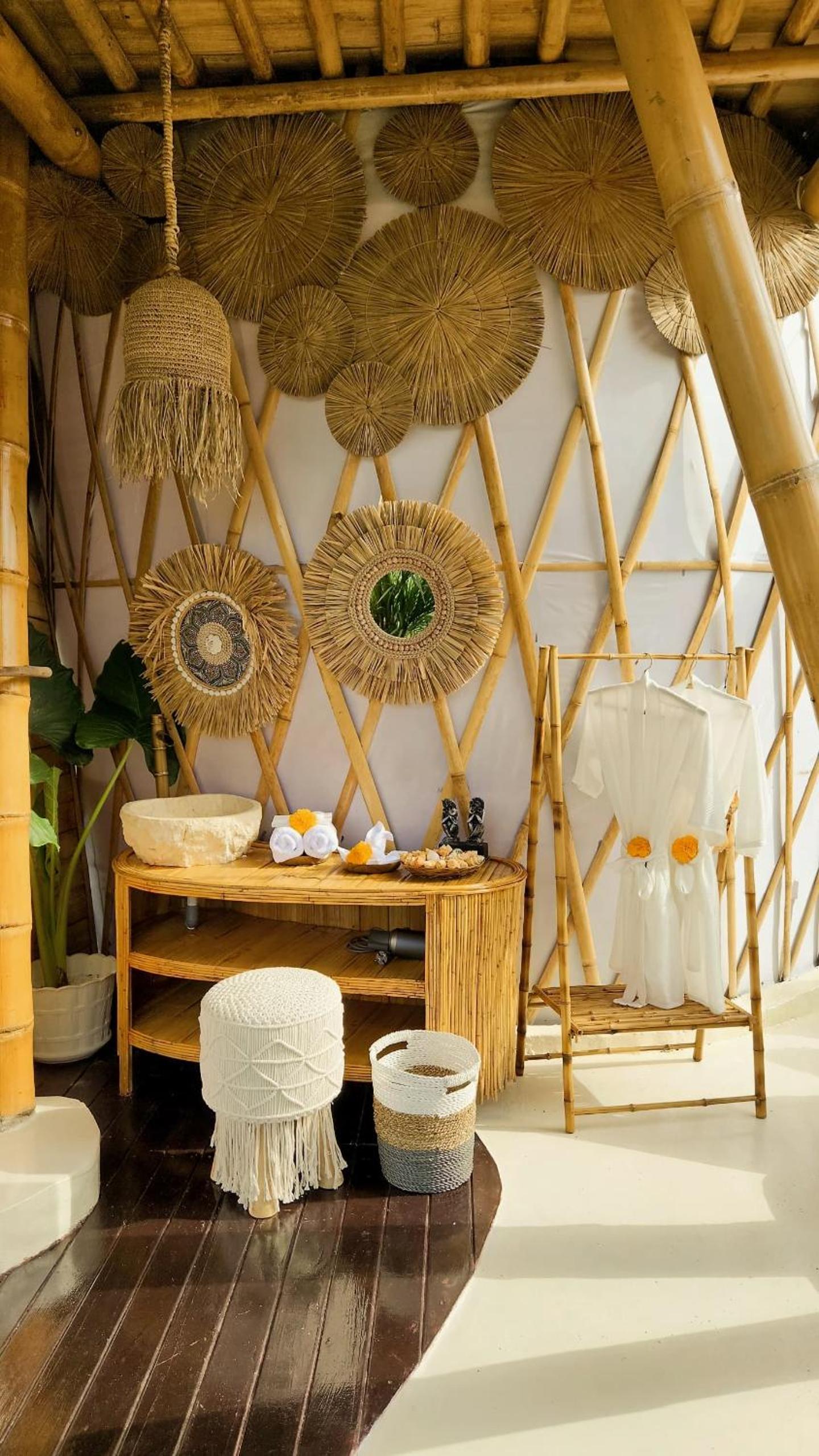 Instagenic Casa Savana Sidemen