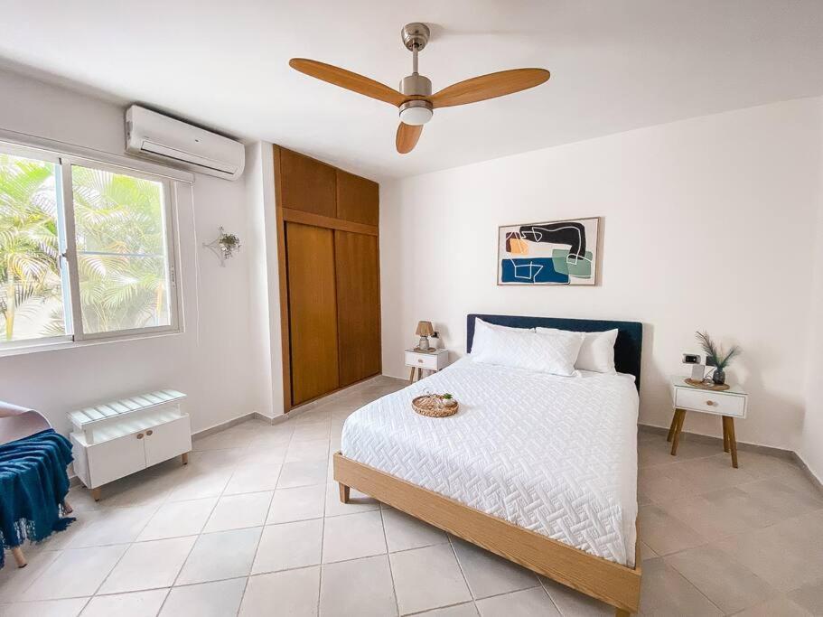 104 PL - Elegante y moderno, posición perfecta view 3