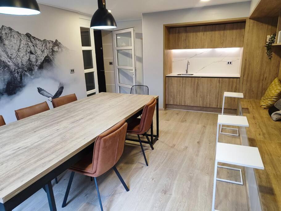 Cowork, Gym, 24hr Security, water vending machine