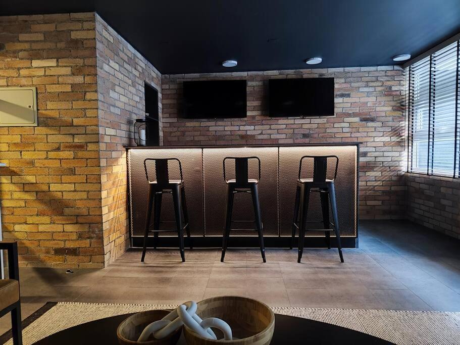 Cowork, Gym, 24hr Security, water vending machine
