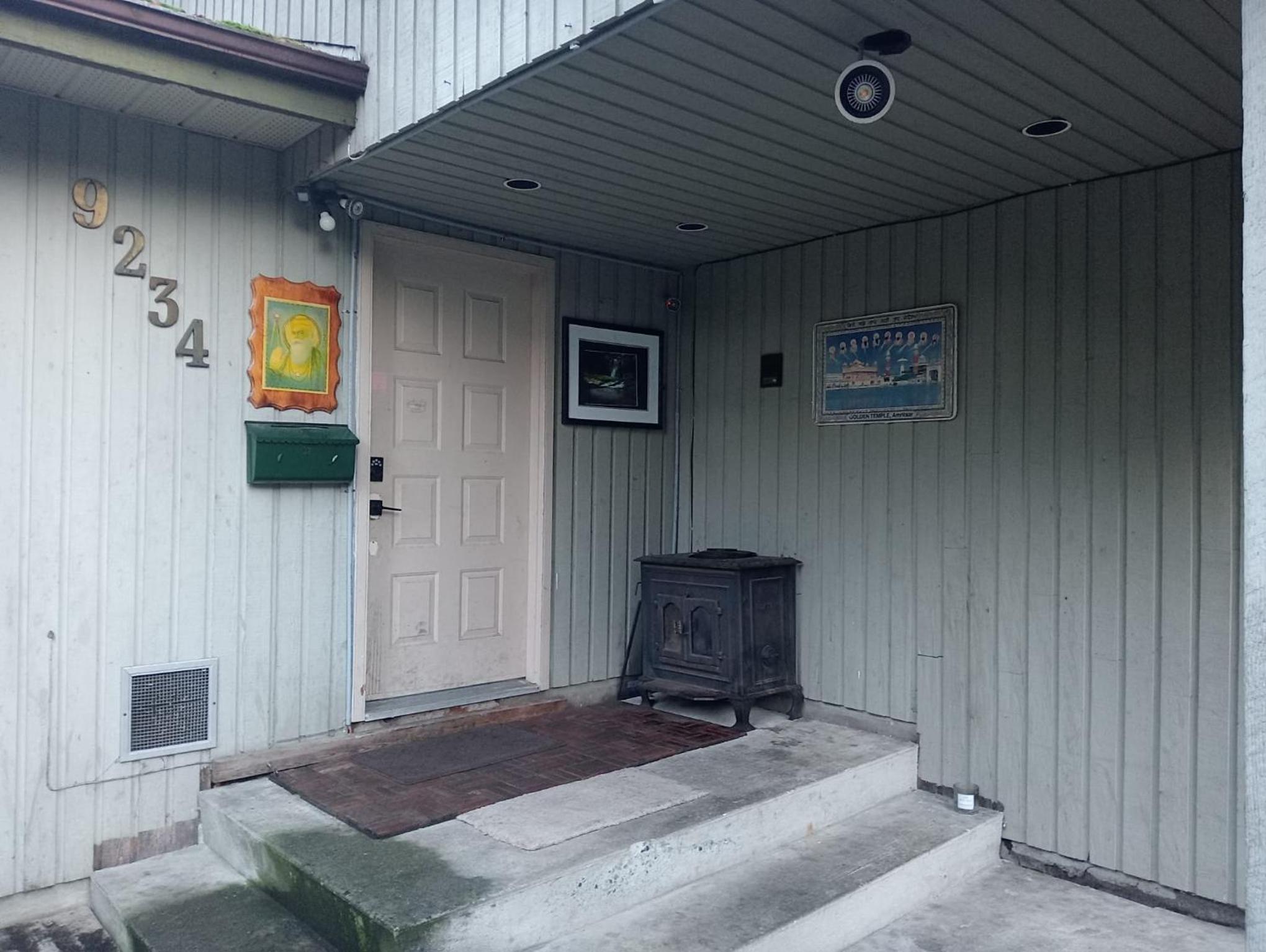 Budget Room in Surrey- Year End Sale- Heavy Price Cut