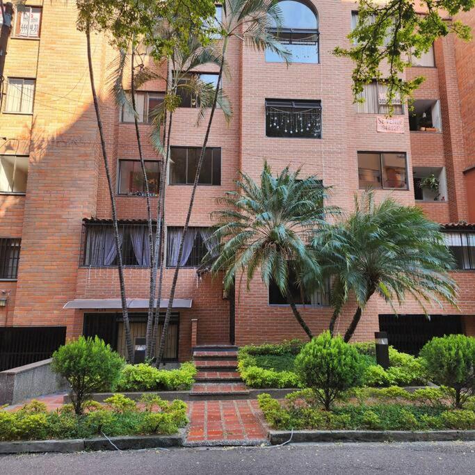 Loft with bathtub in Laureles