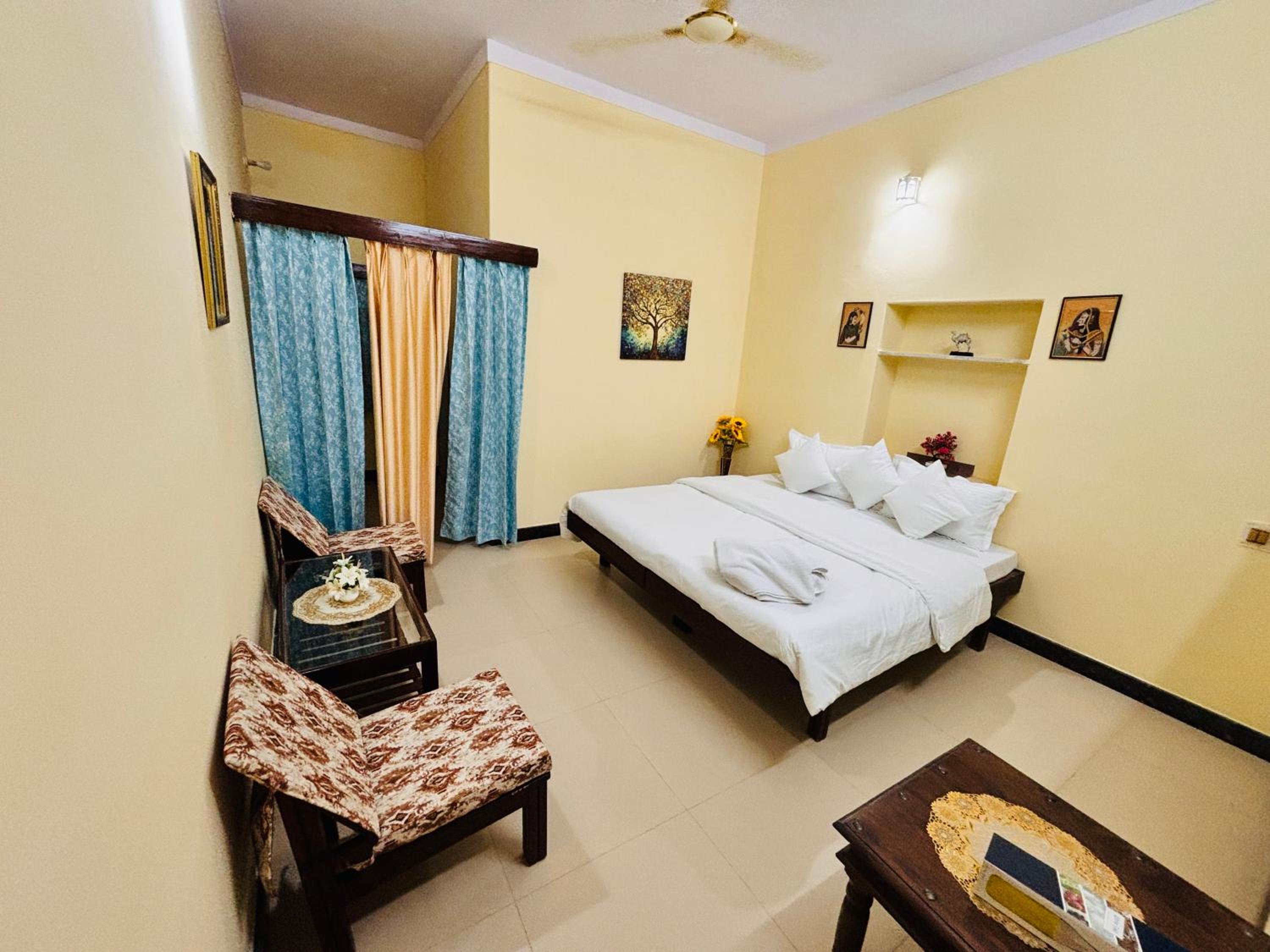 Liliyan Palace Guest house