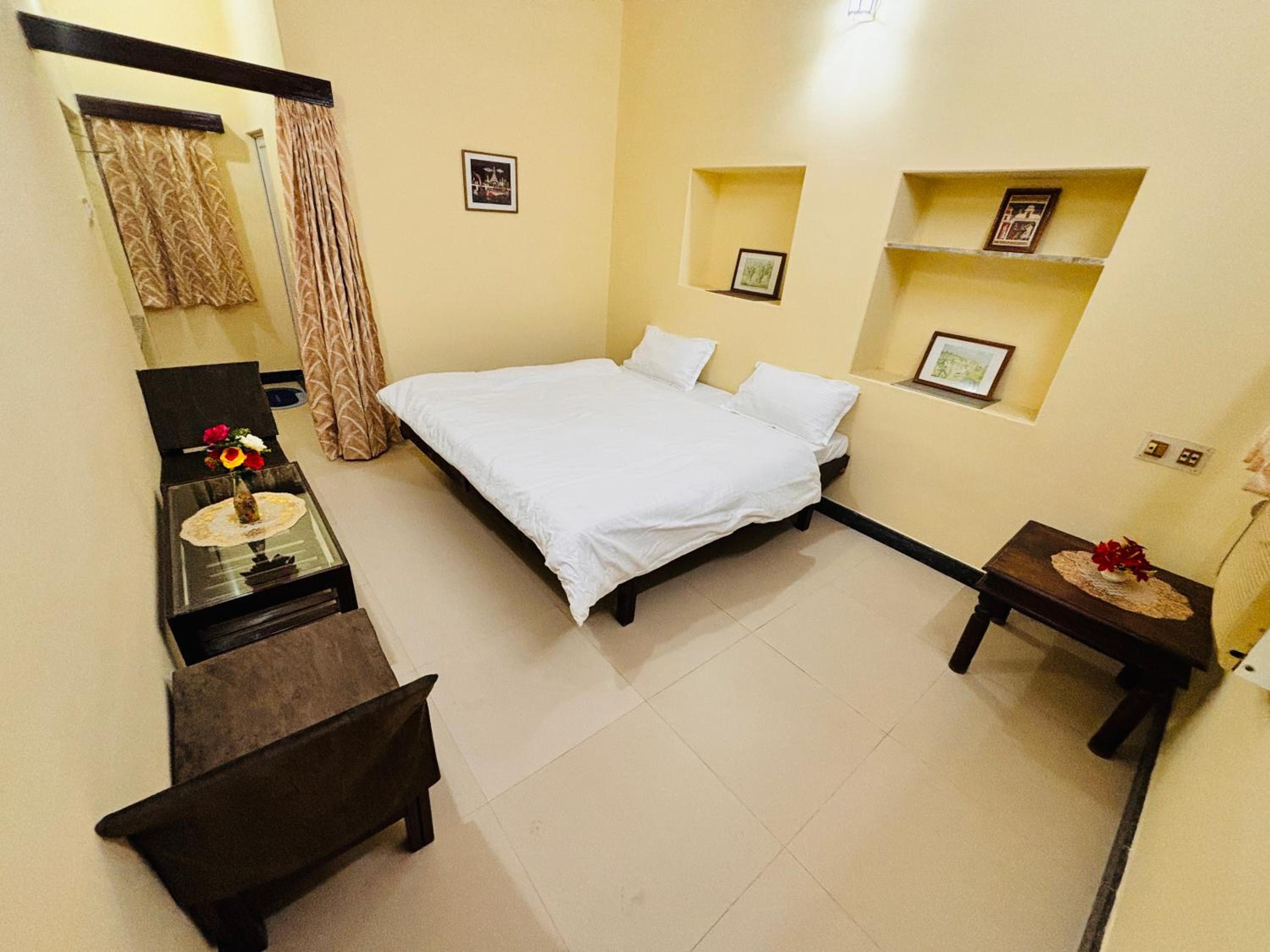 Liliyan Palace Guest house