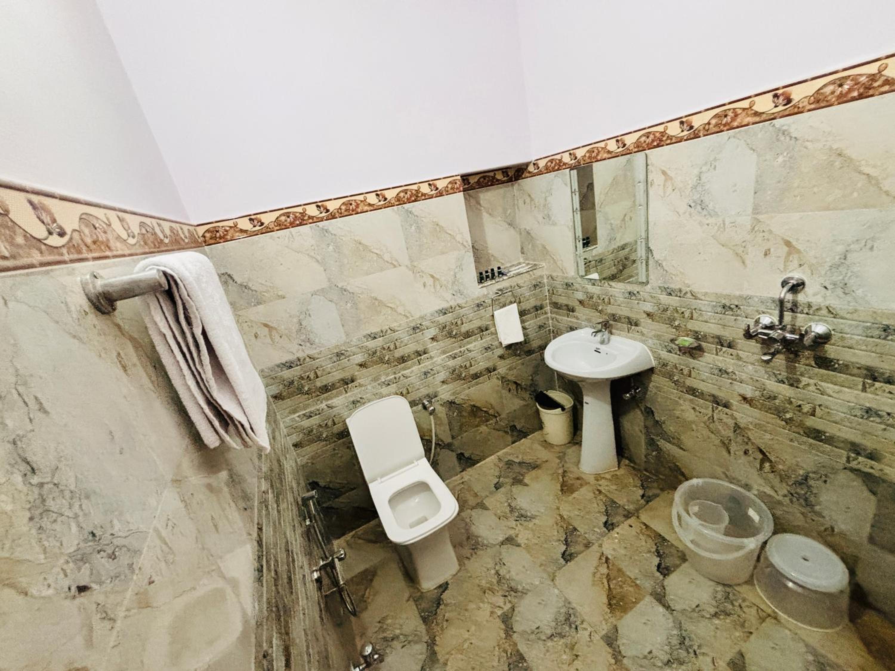 Liliyan Palace Guest house