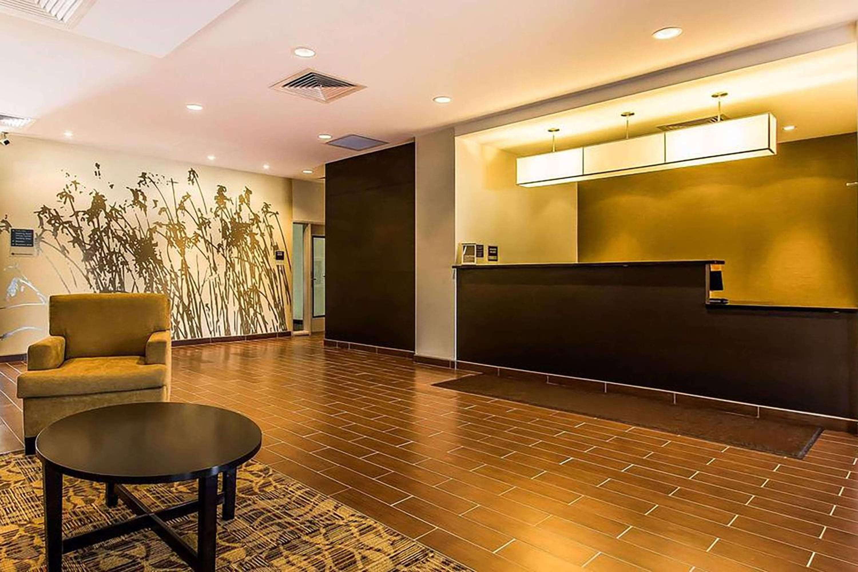 Wingate by Wyndham Jonesboro Hodge view 3