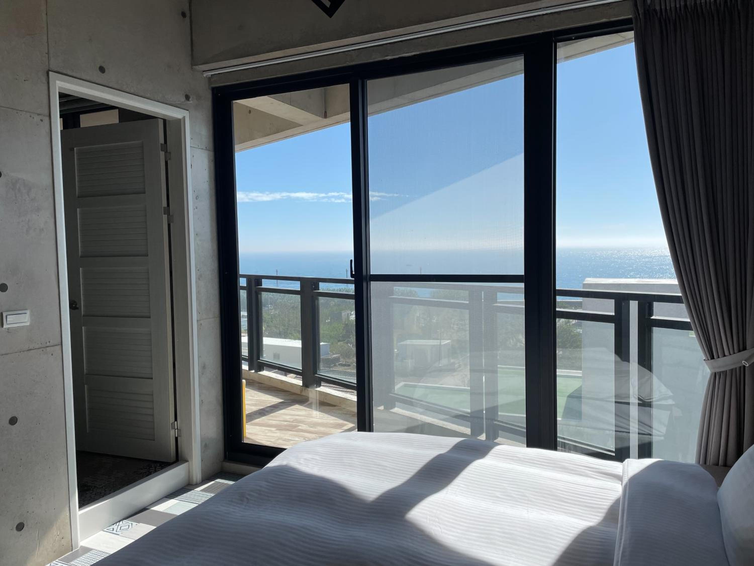 LOL B&B view 4