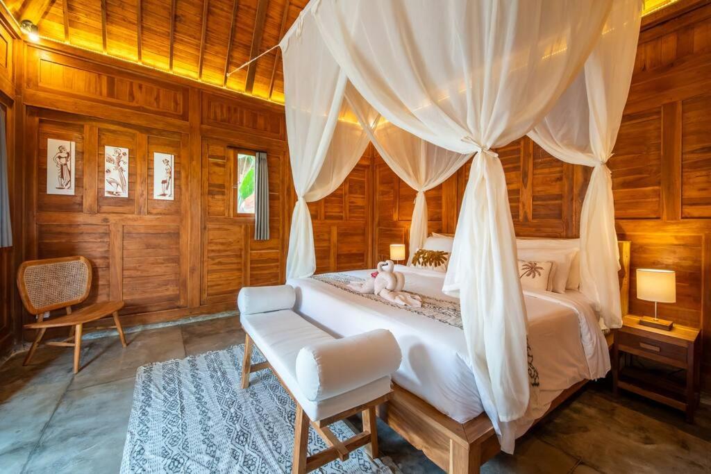 Luxury Beachside - SelMoon Villa