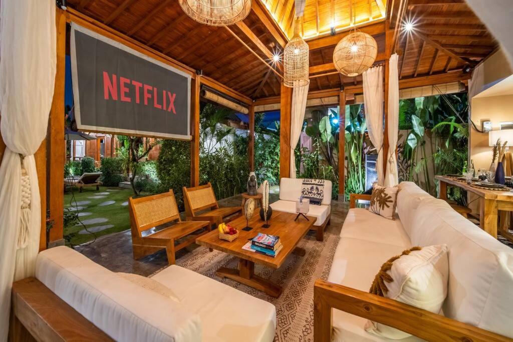 Luxury Beachside - SelMoon Villa