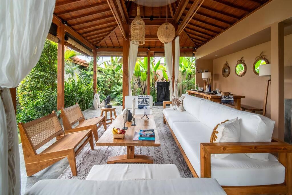 Luxury Beachside - SelMoon Villa