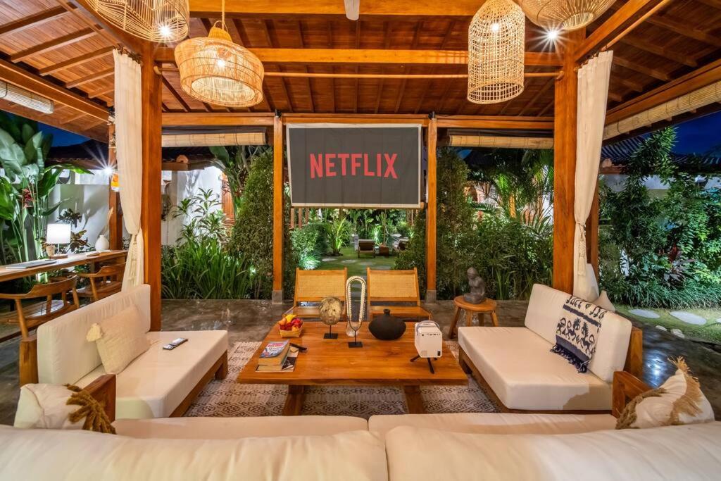 Luxury Beachside - SelMoon Villa