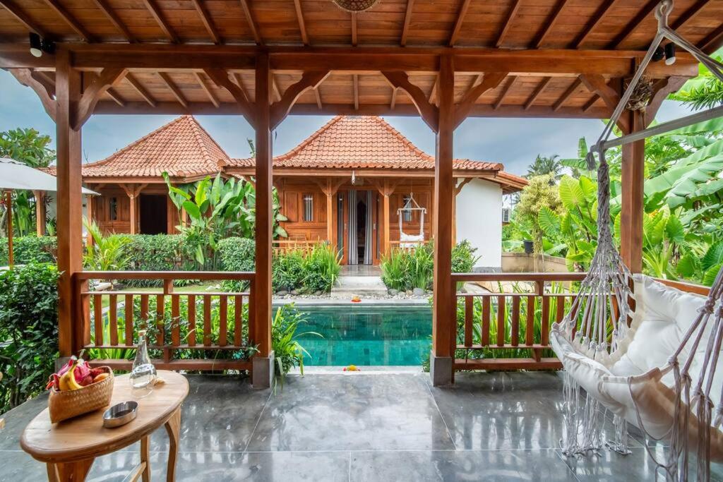 Luxury Beachside - SelMoon Villa