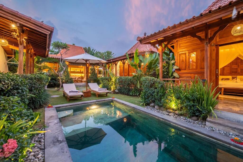 Luxury Beachside - SelMoon Villa