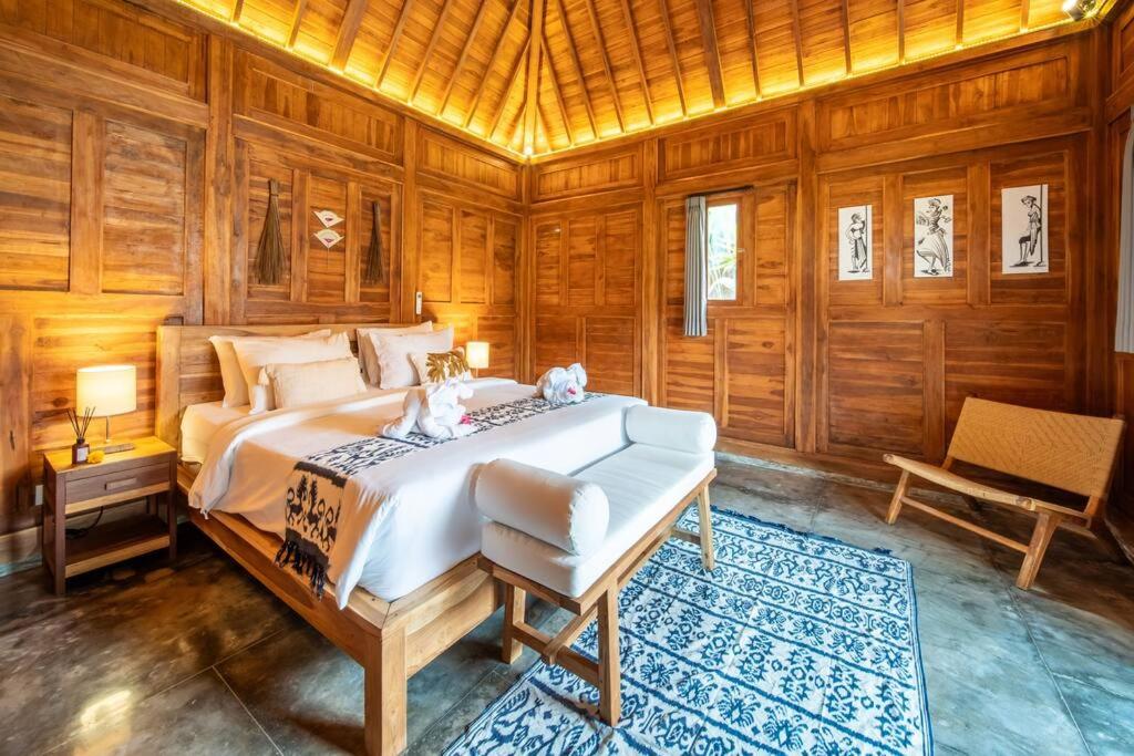Luxury Beachside - SelMoon Villa