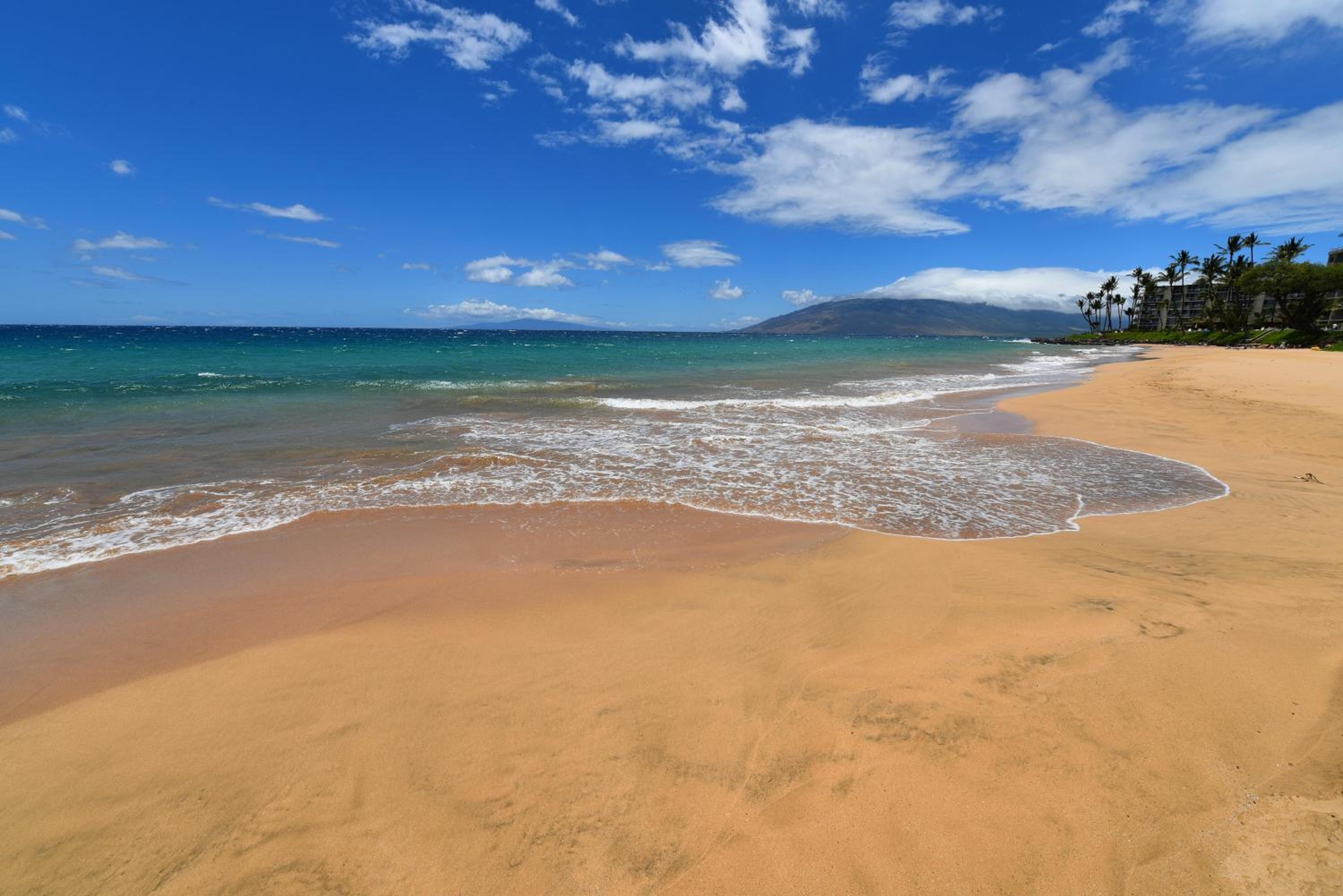 Kihei Akahi D402 · AKH D402 2BD Condo Across Beach Ocean View AC