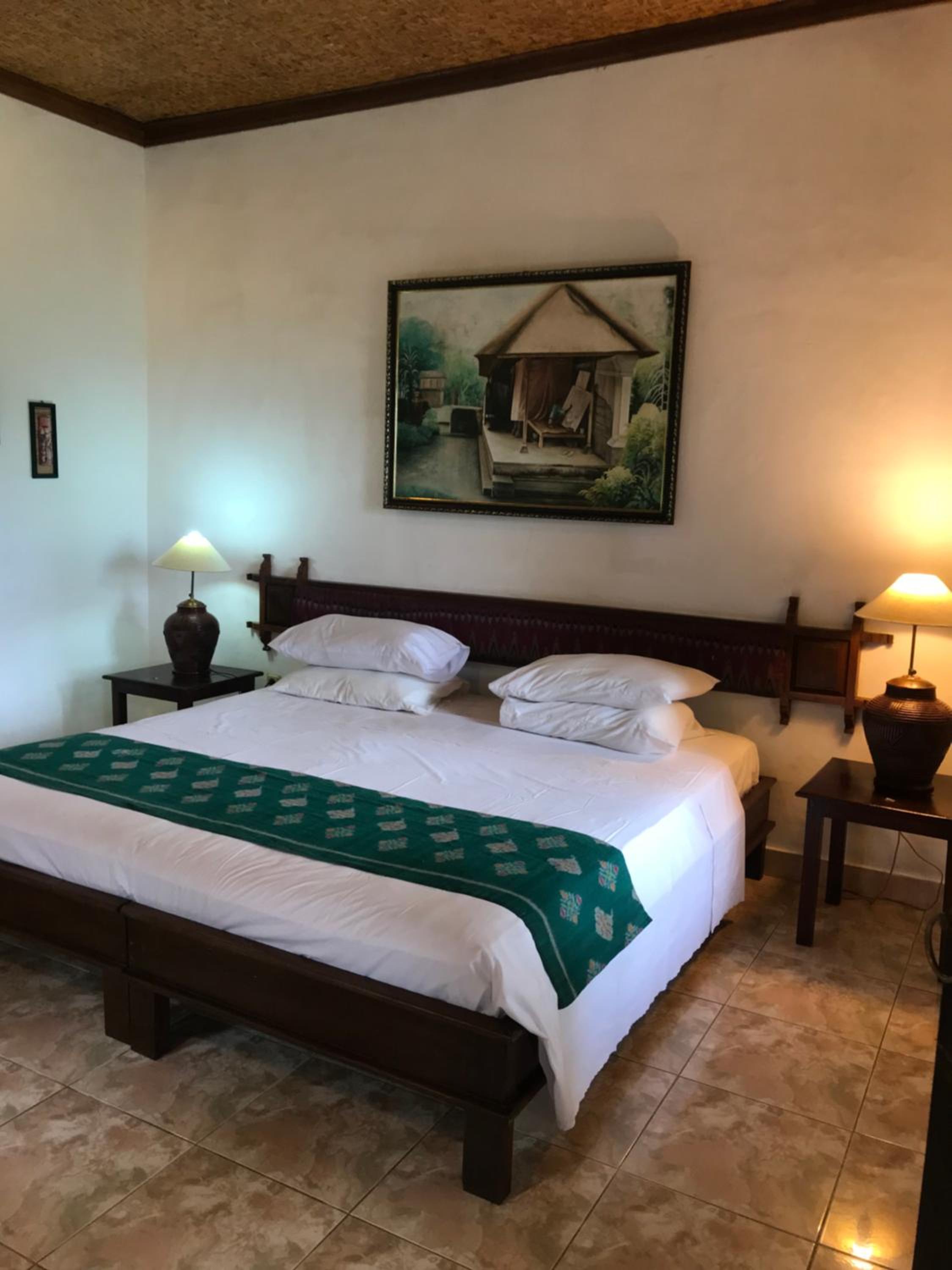 Anomcottages