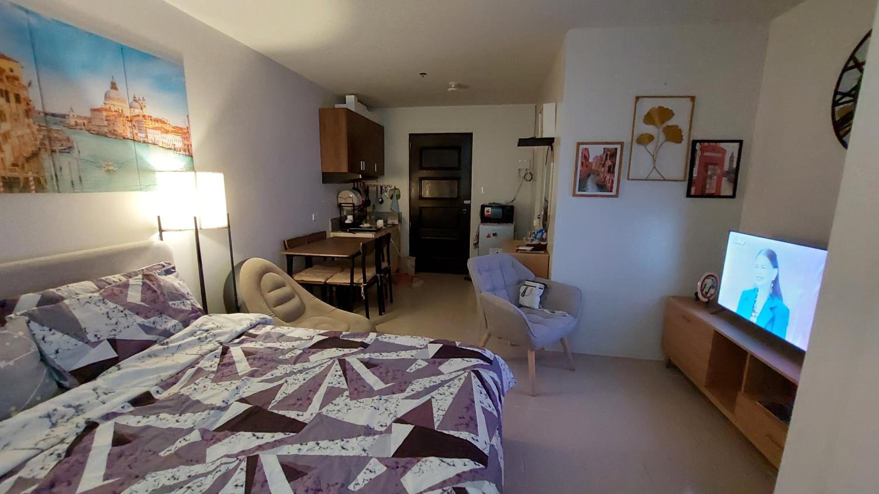 Comfy WalkUp Studio Near Mactan Airport -Perfect for Travellers view 4