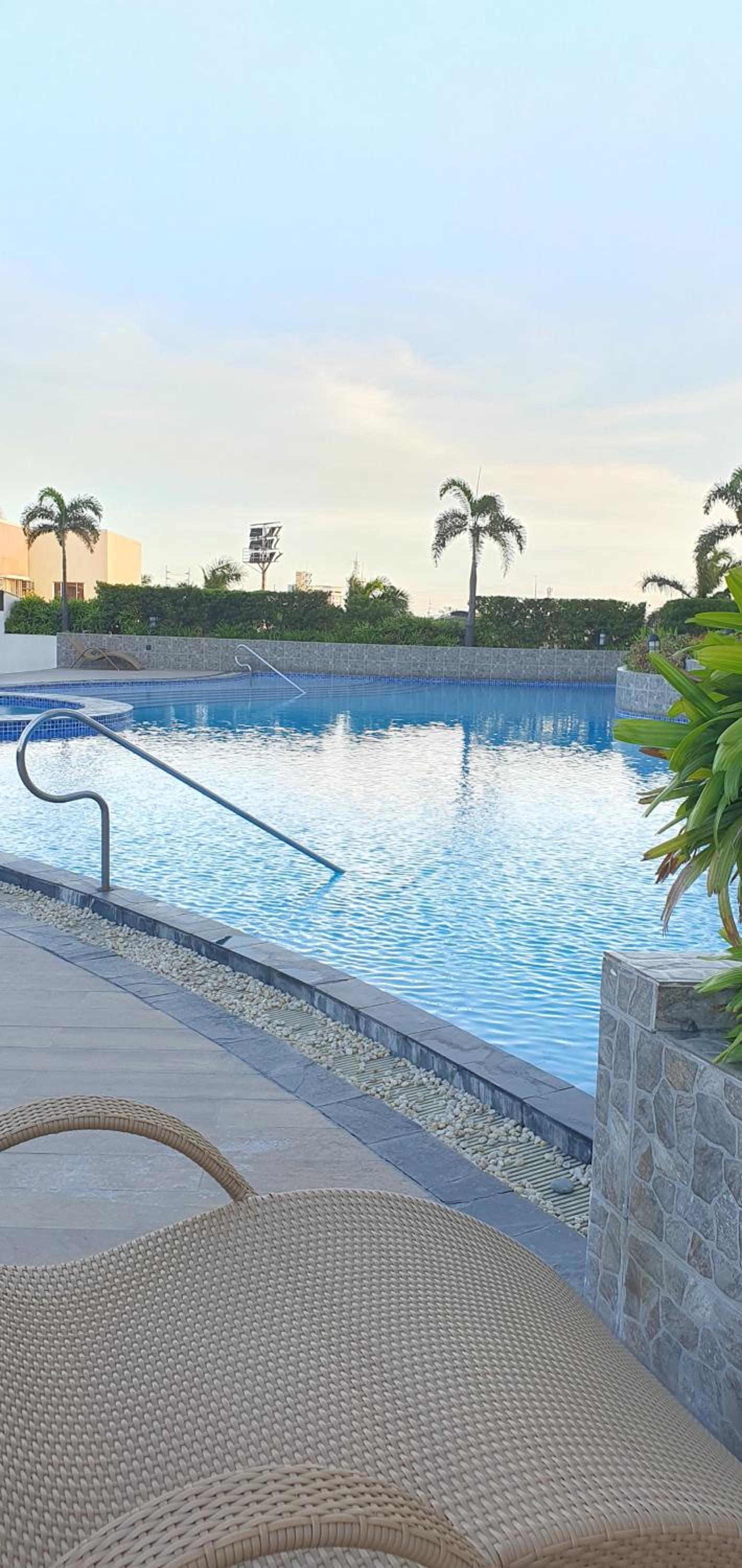 Cabs staycation Circulo Verde