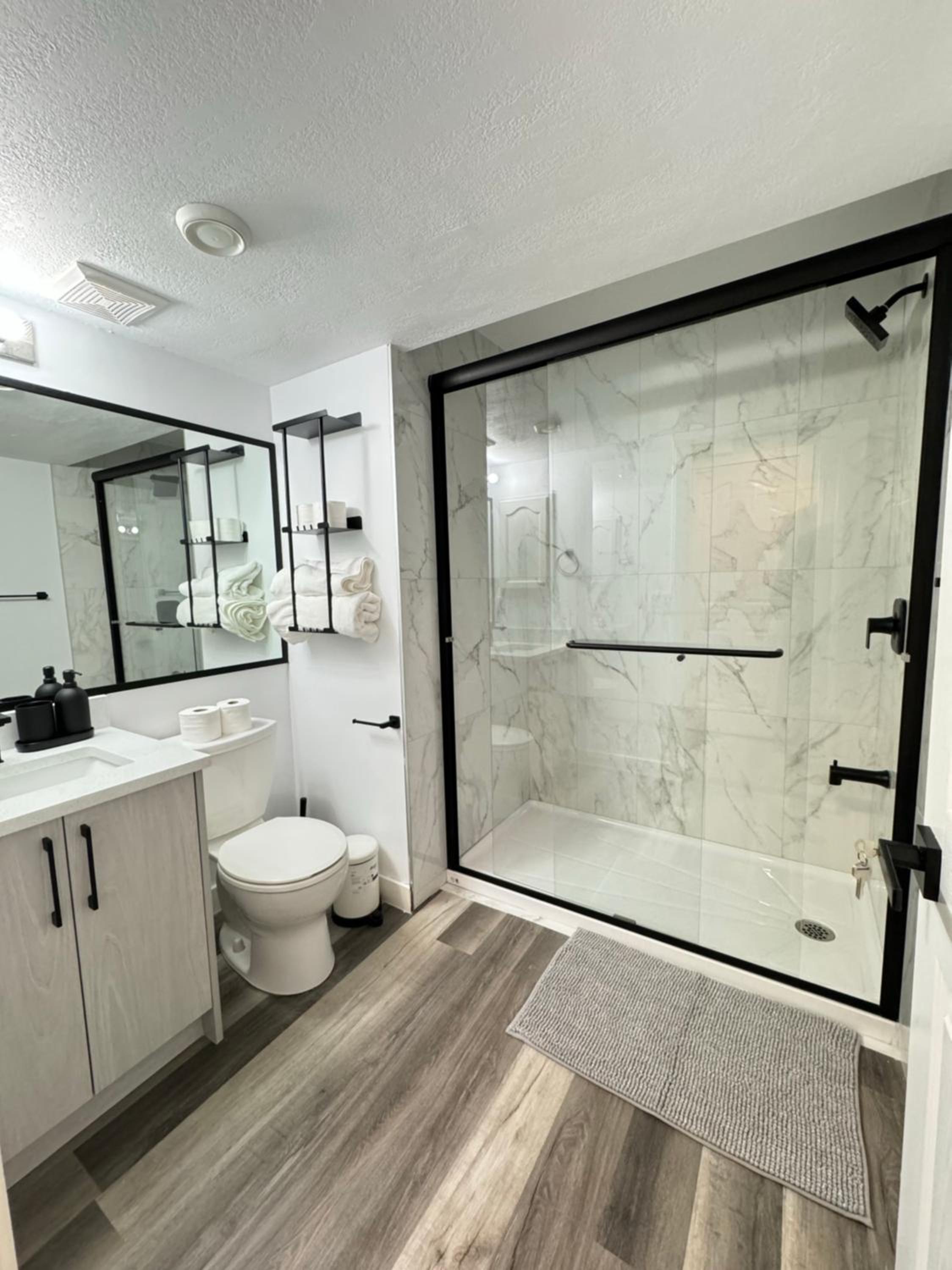 Modern 2 bedroom suite