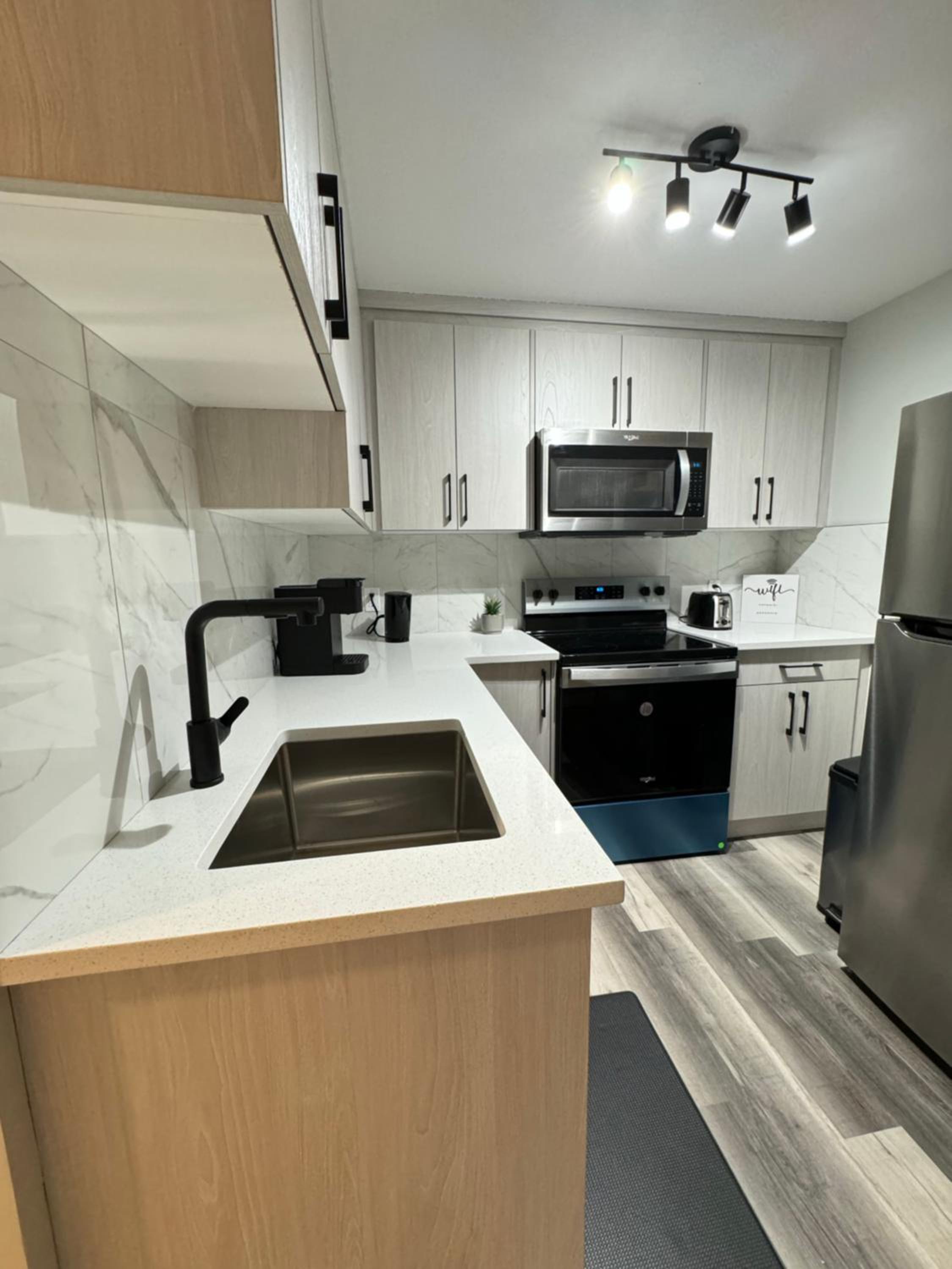 Modern 2 bedroom suite