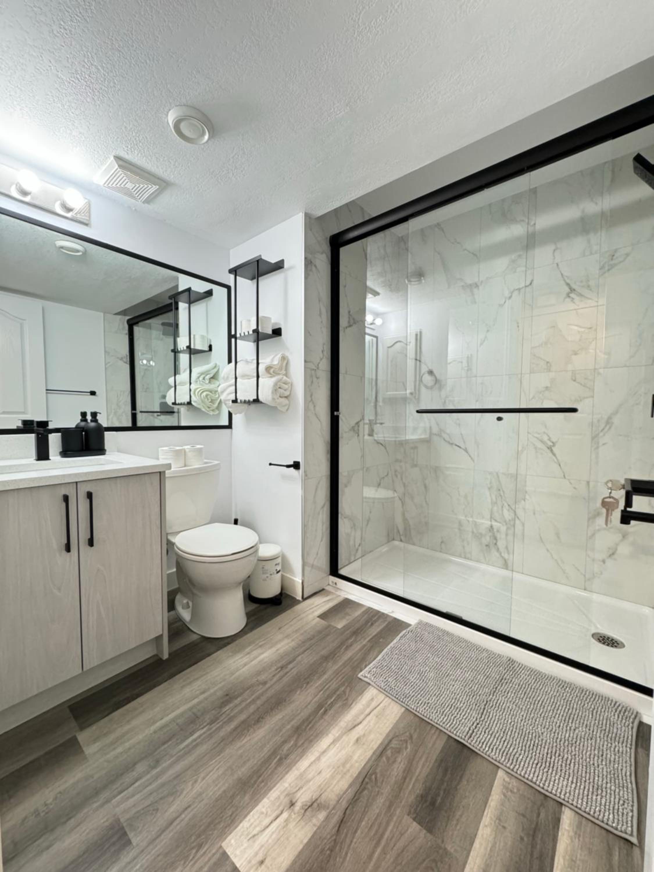 Modern 2 bedroom suite