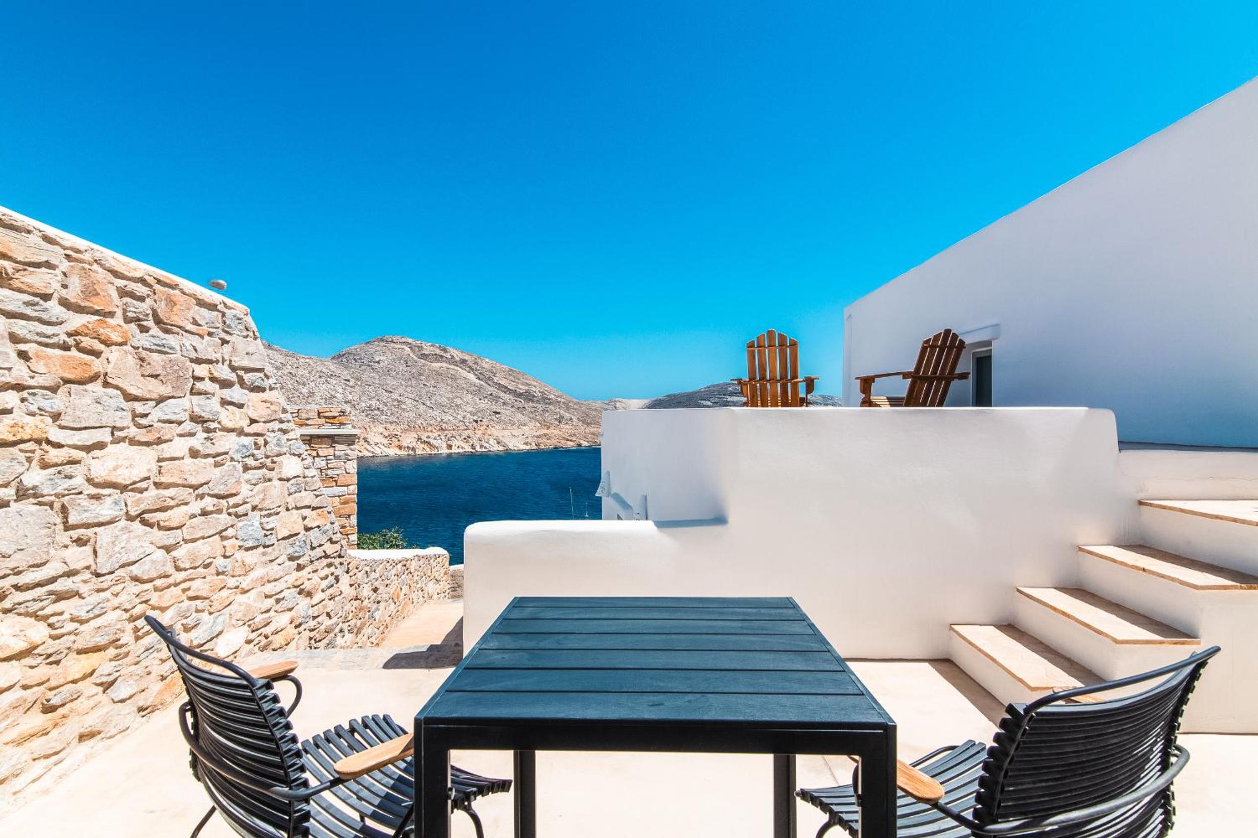 PANORMOS ART Beachfront Suites