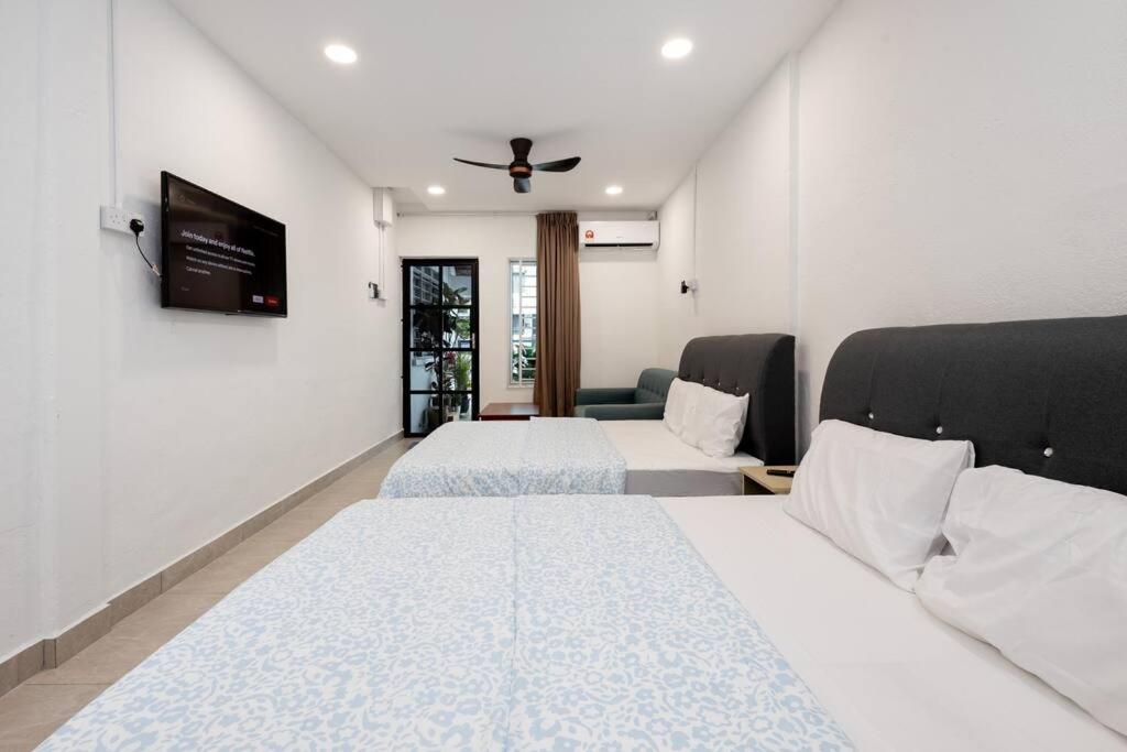 Casa for 4 - Private Studio Ipoh view 2