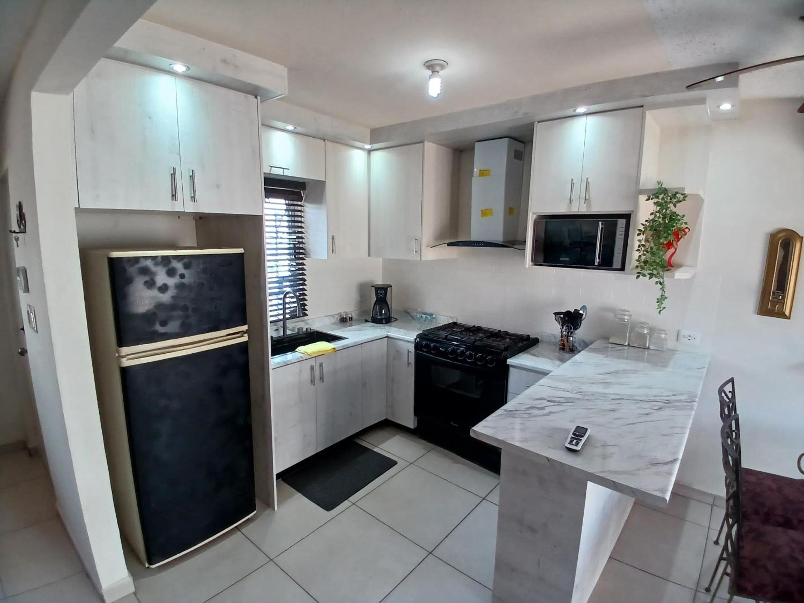 Vivienda completa 2 plantas, y privada con acceso controlado view 2