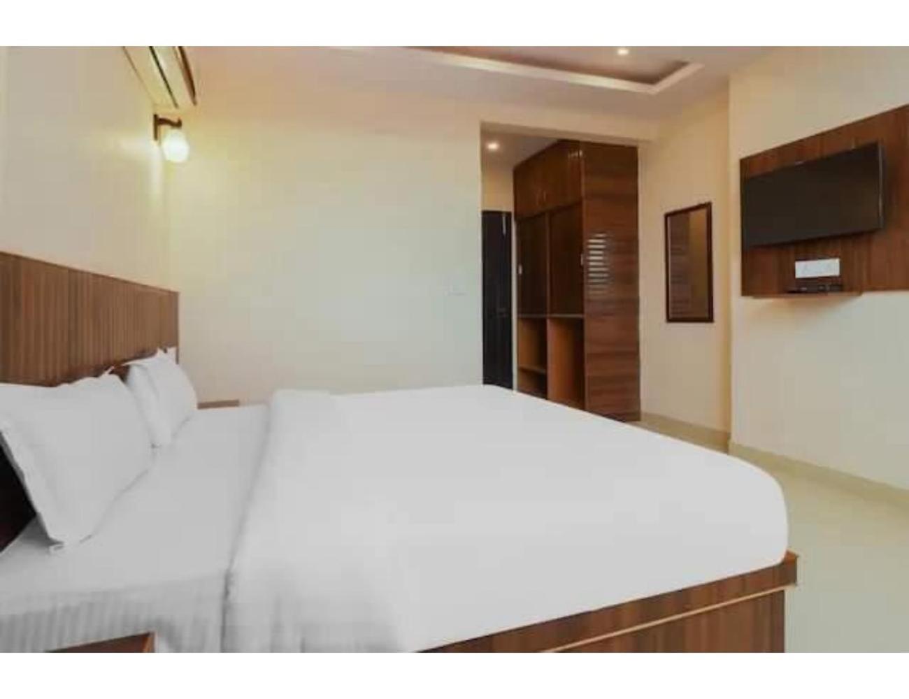 Rabbit Hut Guest House, Dehradun