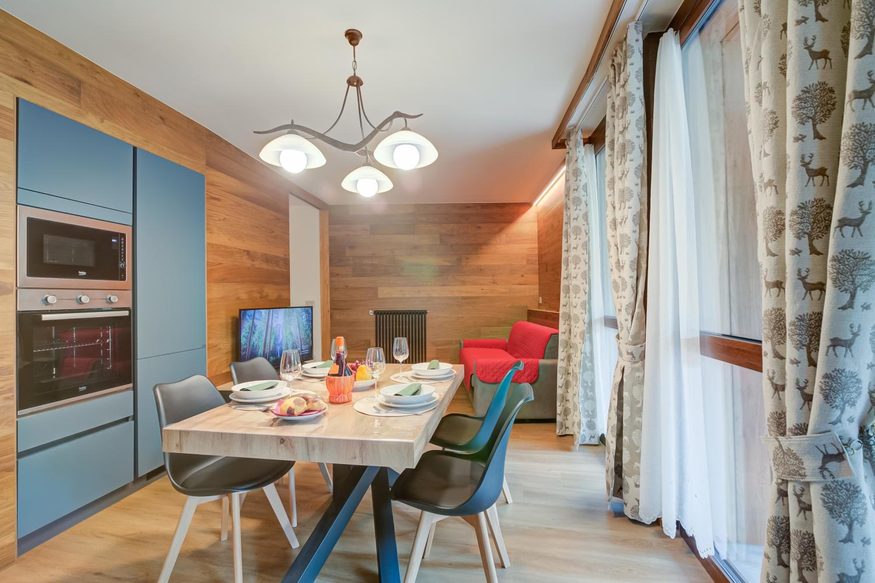 The Lovely Nest - Happy Rentals view 5