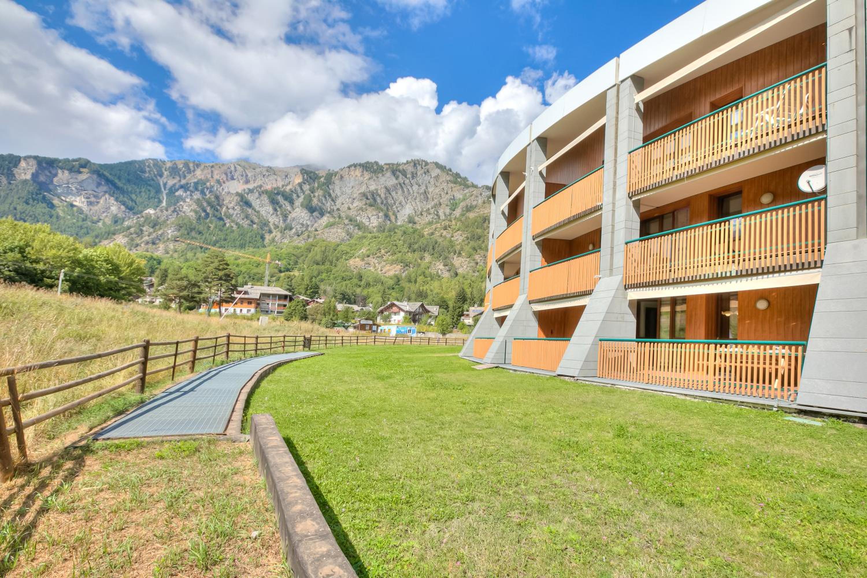 The Lovely Nest - Happy Rentals