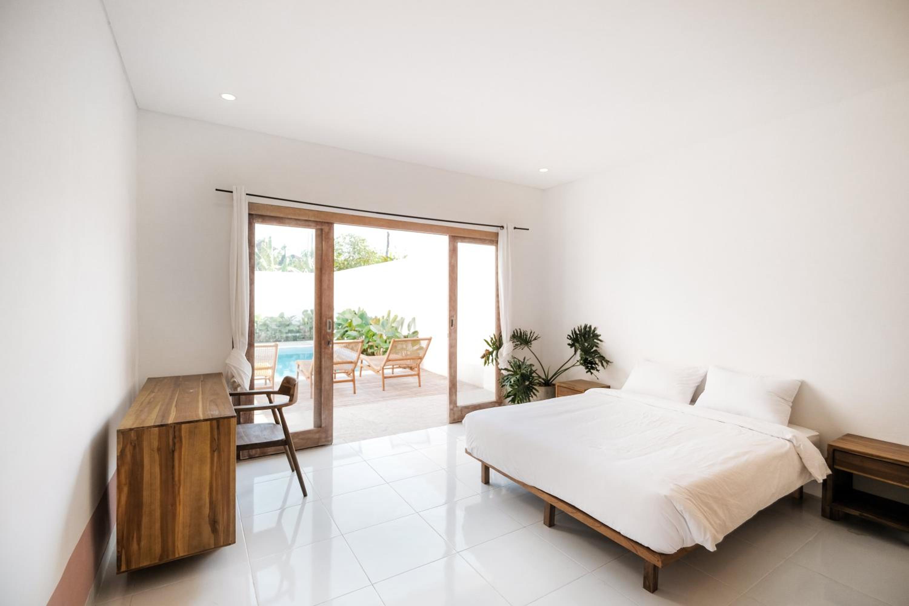 Peaceful Canggu Modern 3BR Villa with big Pool & Garden next to Gyms view 4