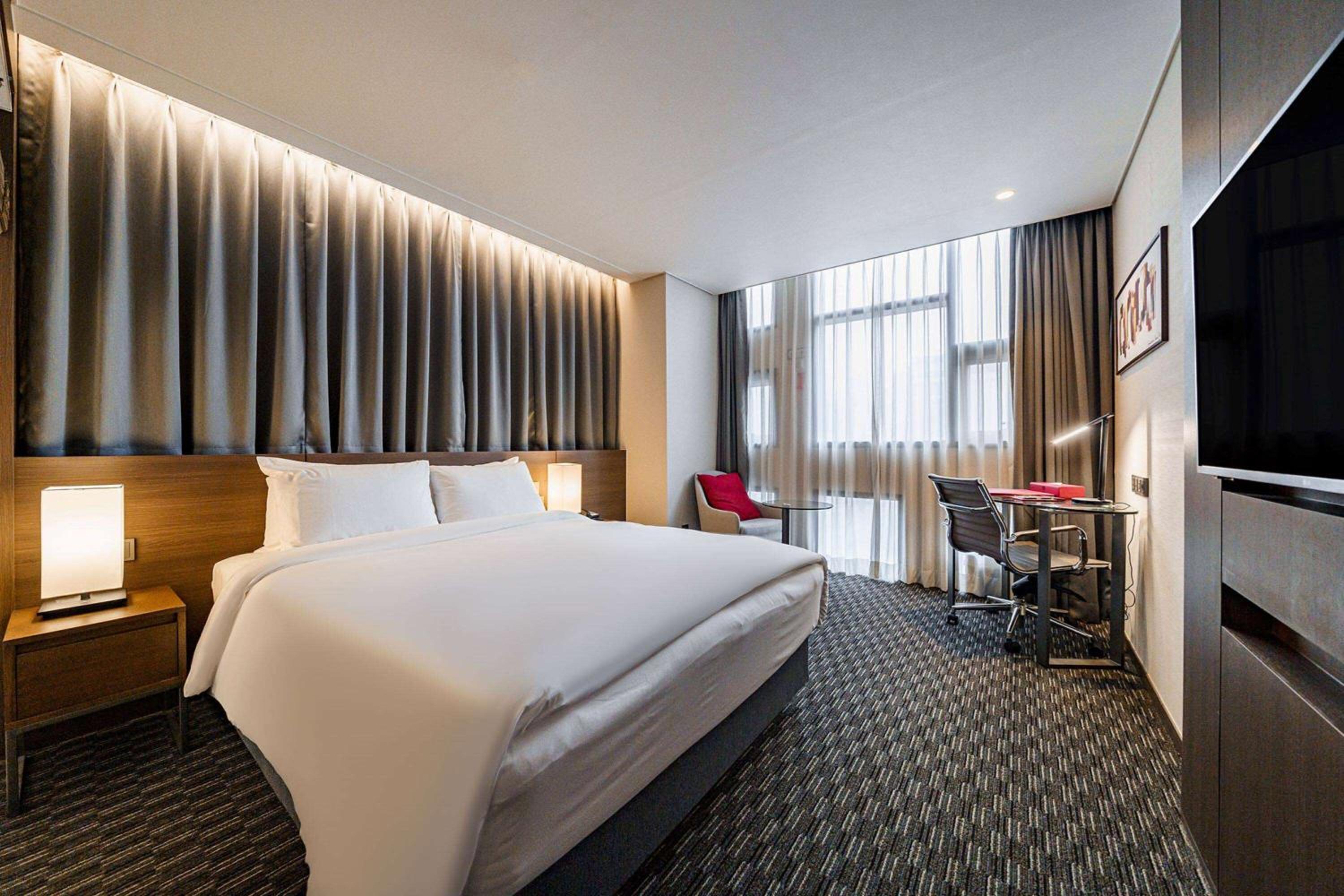 Ramada Encore by Wyndham Busan Station 48